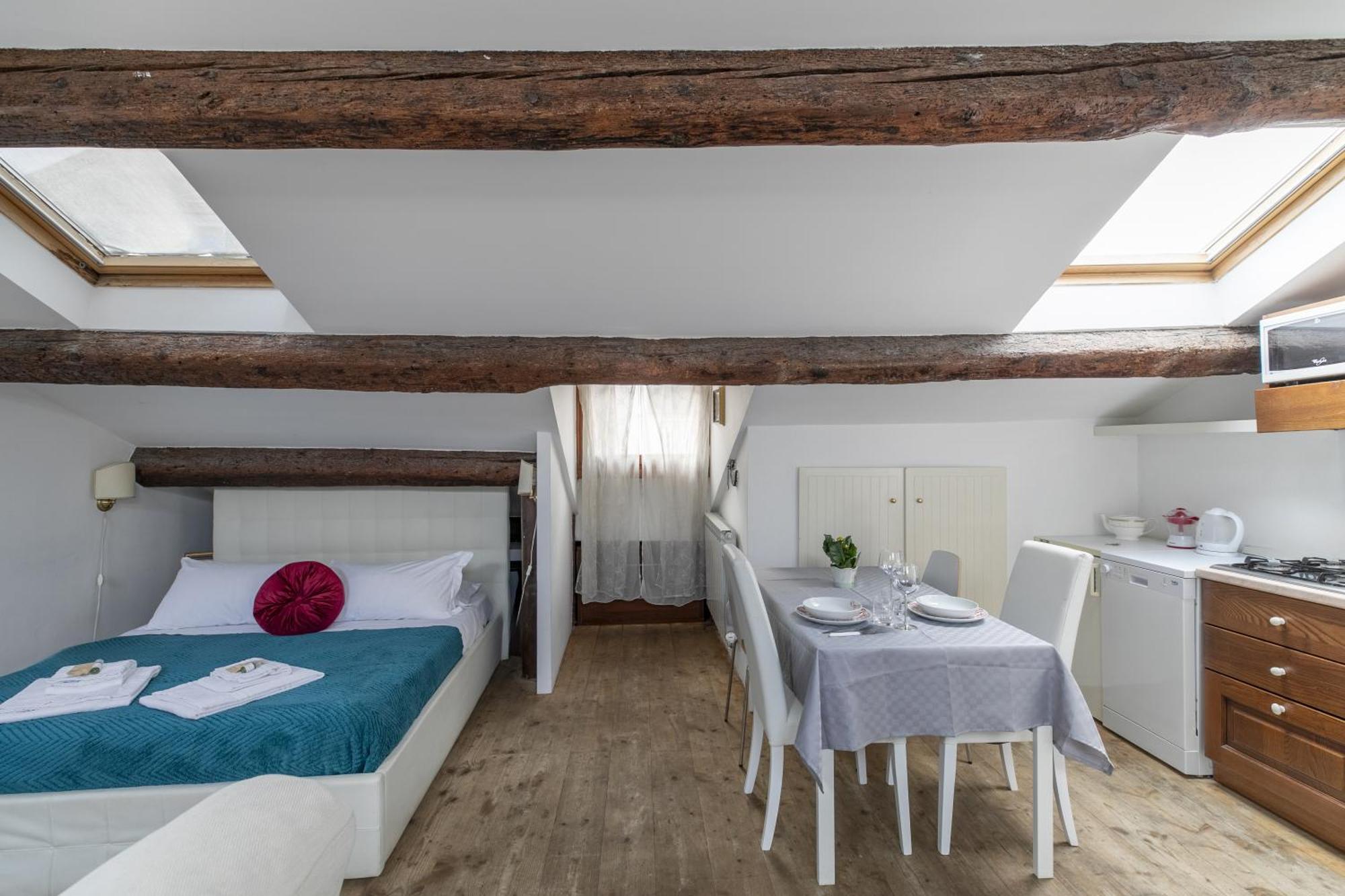 Nice Lovely Attic For 4 Person With Wifi - A/C Venice Exterior photo